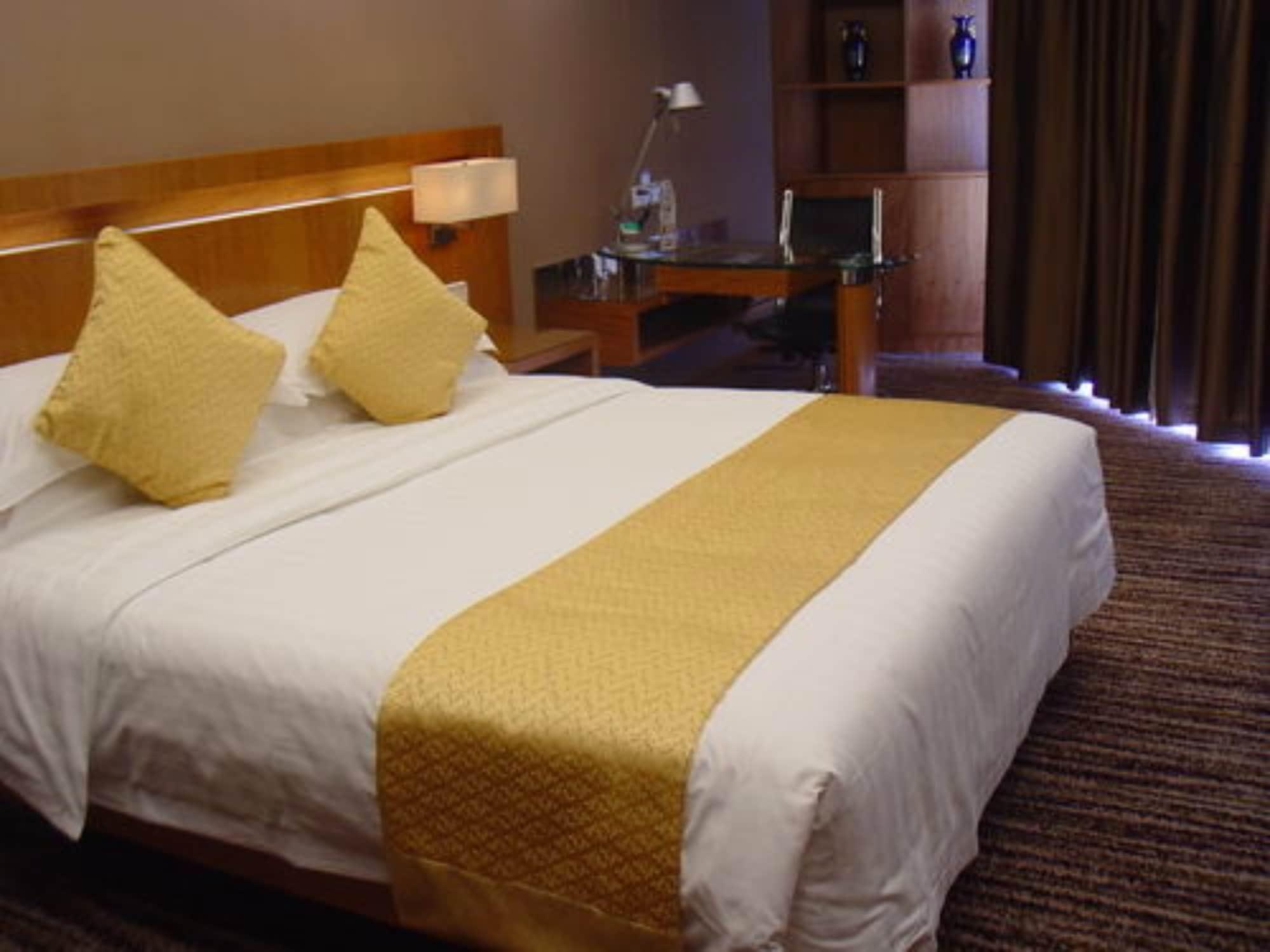 Qingdao Kuaitong International Hotel Екстер'єр фото
