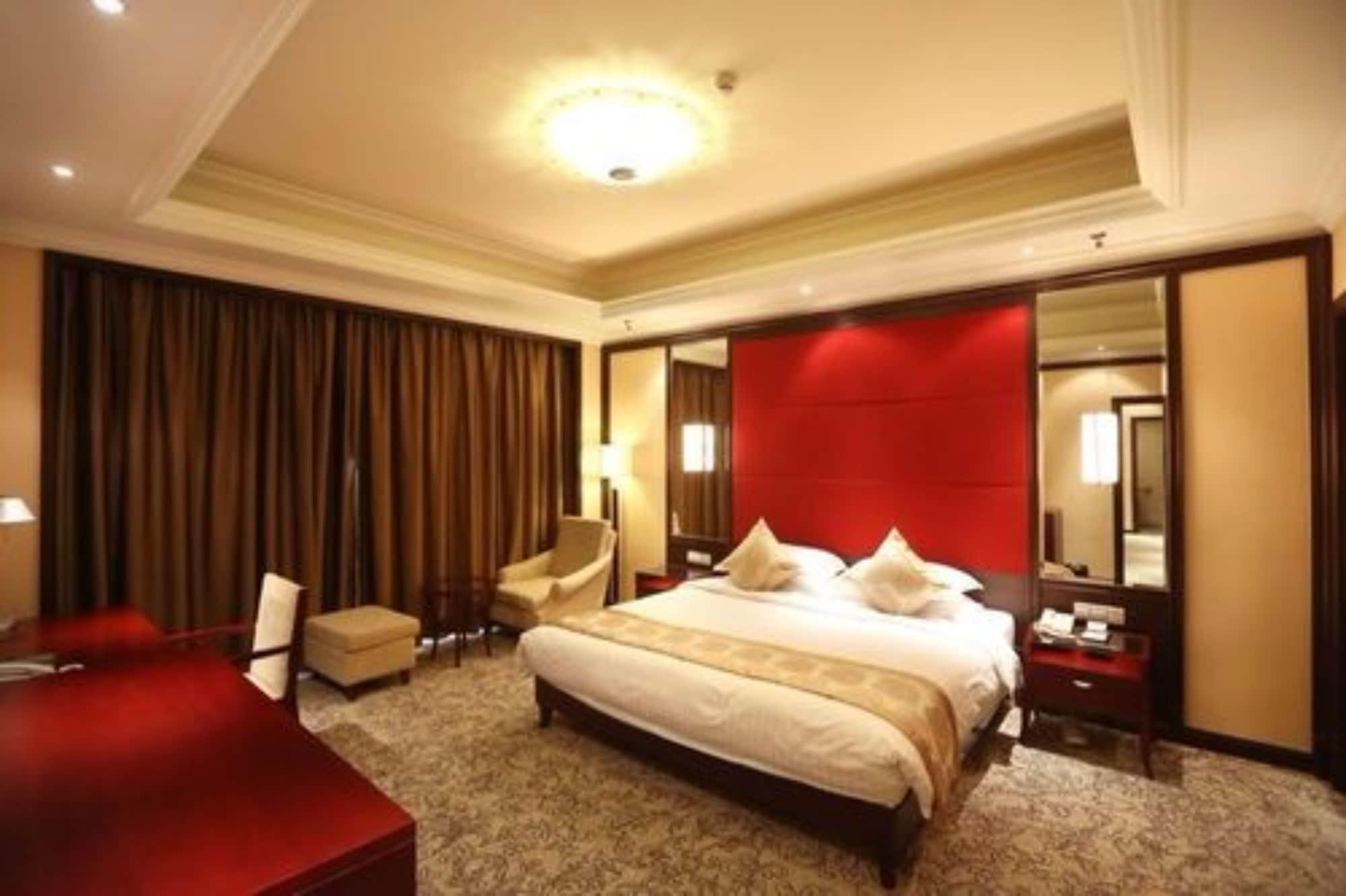 Qingdao Kuaitong International Hotel Екстер'єр фото