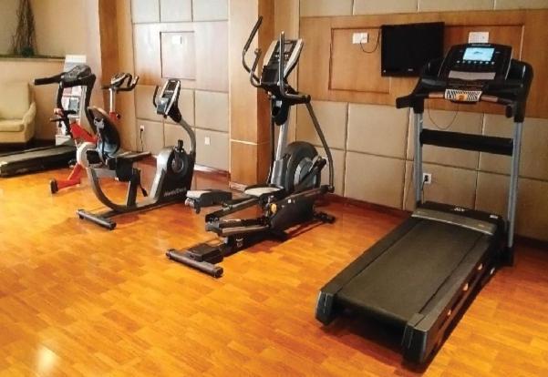 Qingdao Kuaitong International Hotel Екстер'єр фото