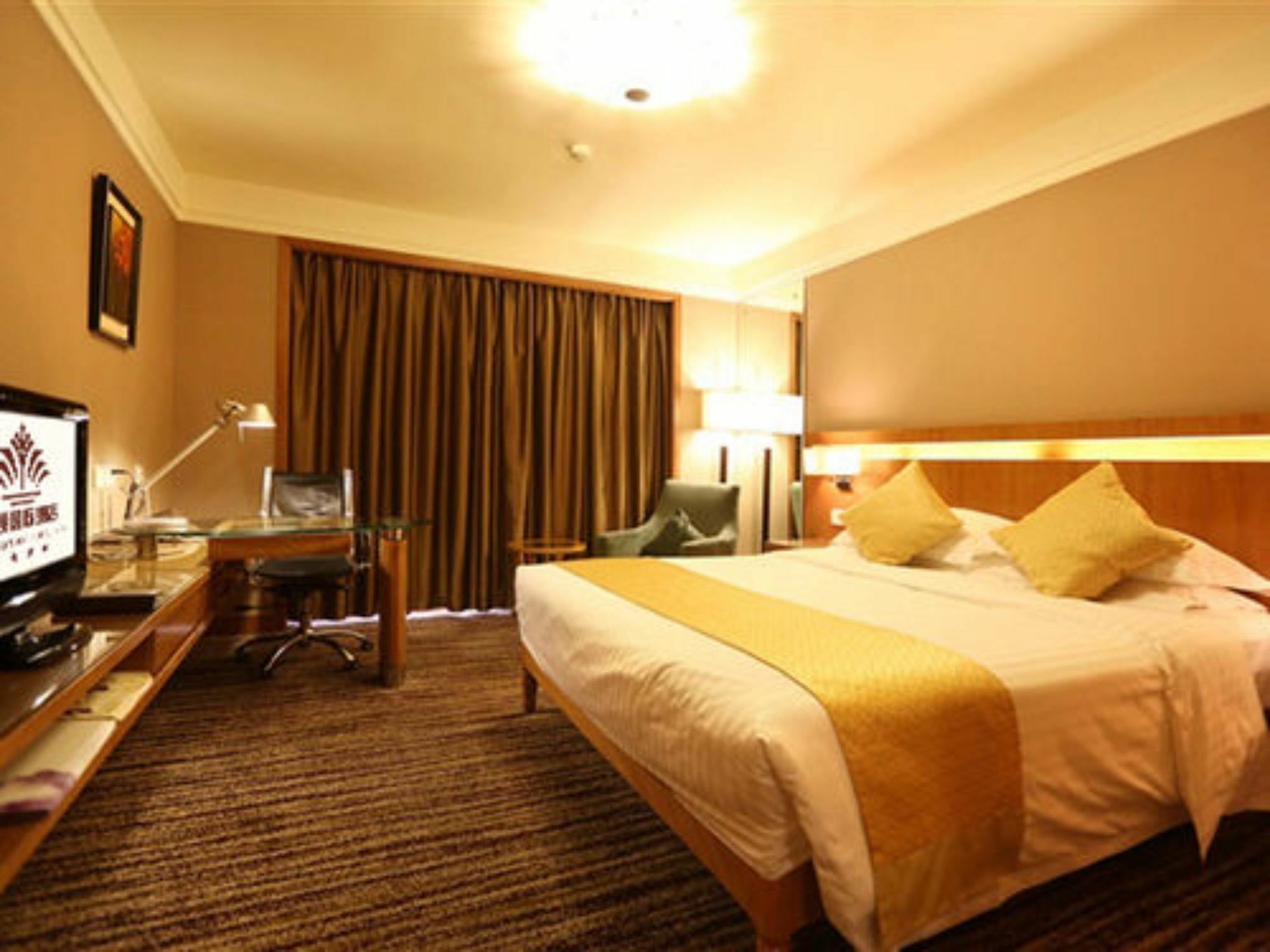 Qingdao Kuaitong International Hotel Екстер'єр фото